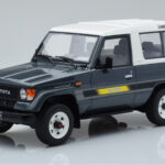 Toyota Land Cruiser LJ73 Grey Otto 1:18