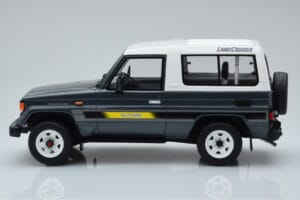 Toyota Land Cruiser LJ73 Grey Otto 1:18 OT437 Resin — photo 3 of 6