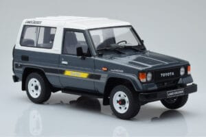 Toyota Land Cruiser LJ73 Grey Otto 1:18 OT437 Resin — photo 4 of 6