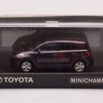 Toyota Urban Cruiser Purple Metallic Minichamps 1:43 403166963 - image 4 of 4