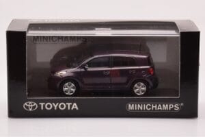 Toyota Urban Cruiser Purple Metallic Minichamps 1:43 403166963 Diecast — photo 4 of 4