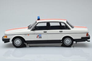 Volvo 240 GL Police Belgium Minichamps 1:18 155171492 Diecast — photo 3 of 6
