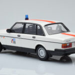 Volvo 240 GL Police Belgium Minichamps 1:18 - image 5 of 6
