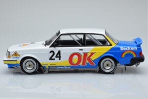 Volvo 240 Turbo Beckers #24 P.G. Andersson Nurburgring 1985 IXO 1:18 18RMC105A Diecast — photo 3 of 6