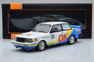 Volvo 240 Turbo Beckers #33 Andersson / Petersson / Linder ETCC Zolder 1985 IXO 1:18 18RMC105B Diecast — photo 6 of 6