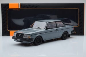 Volvo 240 Turbo Grey IXO 1:18 18CMC089 Diecast — photo 6 of 6