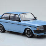 Volvo 240 Turbo Light Blue IXO 1:18 - image 4 of 6