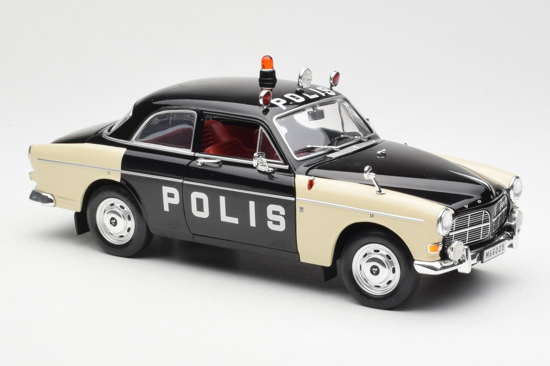 Volvo P121 Police Revell 1:18 8904 Diecast — photo 6 of 8