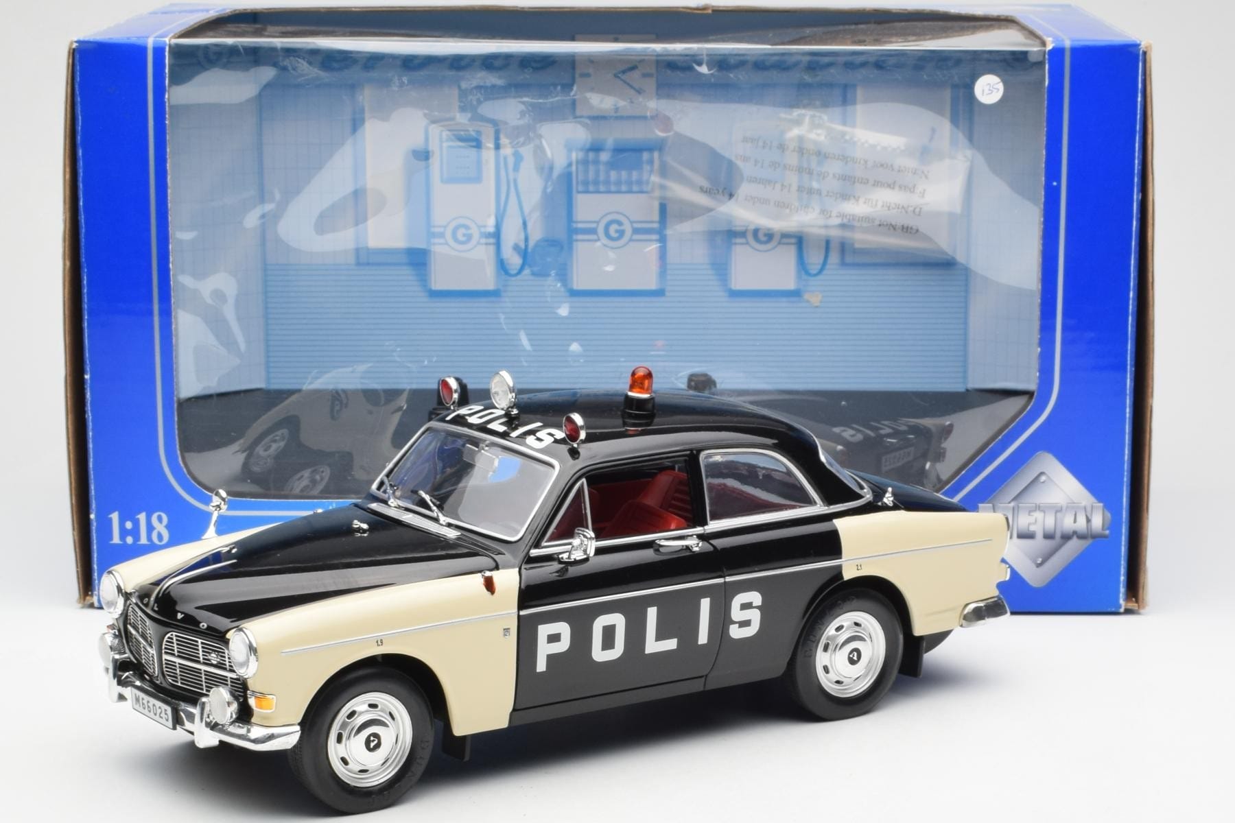 Volvo P121 Police Revell 1:18 8904 Diecast — photo 8 of 8