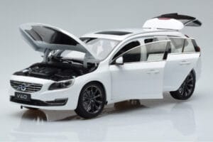 Volvo V60 D3 Crystal White FAW 1:18 9430840 Diecast — photo 2 of 7
