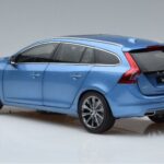 Volvo V60 D3 Power Blue FAW 1:18 9430839 Diecast - image 6 of 7