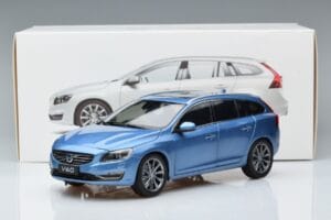 Volvo V60 D3 Power Blue FAW 1:18 9430839 Diecast — photo 7 of 7