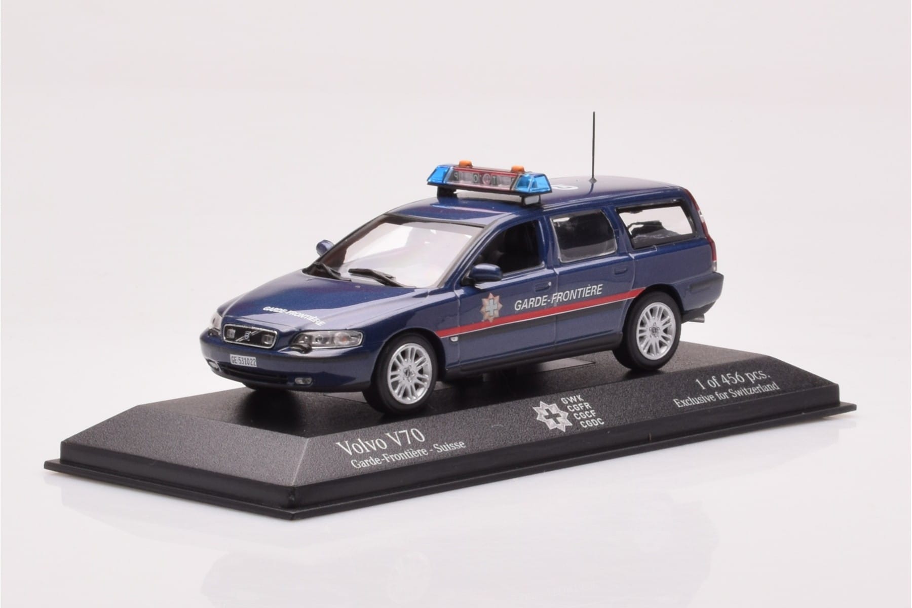 Volvo V70 Garde Frontiere Suisse Minichamps 1:43 430171899 Diecast — photo 2 of 4