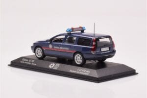 Volvo V70 Garde Frontiere Suisse Minichamps 1:43 430171899 Diecast — photo 3 of 4