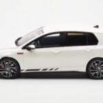 Volkswagen Golf GTI Mk8 Clubsport White Otto 1:18 - image 3 of 6