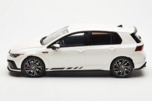 Volkswagen Golf GTI Mk8 Clubsport White Otto 1:18 OT986 Resin — photo 3 of 6