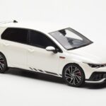 Volkswagen Golf GTI Mk8 Clubsport White Otto 1:18 - image 4 of 6