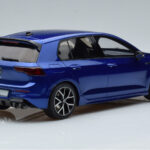 Volkswagen Golf Mk8 R Blue Otto 1:18 - image 2 of 6