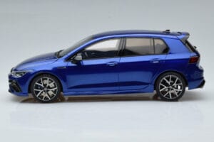 Volkswagen Golf Mk8 R Blue Otto 1:18 OT413 Resin — photo 3 of 6