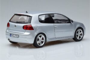 Volkswagen Golf GTI Mk5 Pirelli Edition Silver Norev 1:18 188425 Diecast — photo 3 of 7