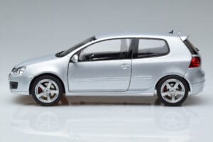 Volkswagen Golf GTI Mk5 Pirelli Edition Silver Norev 1:18 188425 Diecast — photo 4 of 7