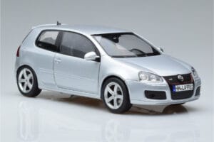 Volkswagen Golf GTI Mk5 Pirelli Edition Silver Norev 1:18 188425 Diecast — photo 5 of 7