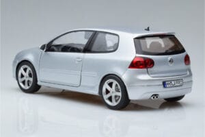 Volkswagen Golf GTI Mk5 Pirelli Edition Silver Norev 1:18 188425 Diecast — photo 6 of 7