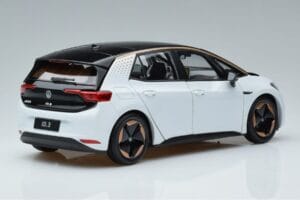 Volkswagen ID.3 White FAW 1:18 ZVN000001WEI Diecast — photo 3 of 7