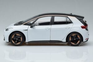 Volkswagen ID.3 White FAW 1:18 ZVN000001WEI Diecast — photo 4 of 7