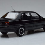 Volkswagen Jetta Mk2 Black Otto 1:18 - image 2 of 6