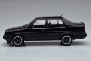 Volkswagen Jetta Mk2 Black Otto 1:18 OT1021 Resin — photo 3 of 6