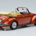 Volkswagen Beetle 1303 Cabriolet Orange Norev 1:18 - image 2 of 6