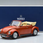 Volkswagen Beetle 1303 Cabriolet Orange Norev 1:18 - image 6 of 6