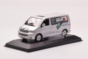 Volkswagen Multivan T5 Silver Heli Coil Edition Minichamps 1:43 VOLKSWAGEN-264345 Diecast — photo 2 of 4