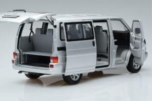 Volkswagen T4b Transporter Caravelle Minibus Schuco 1:18 450041500 Diecast — photo 2 of 8