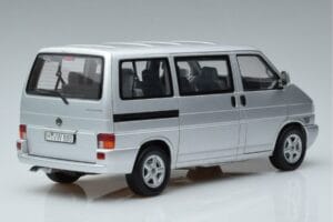 Volkswagen T4b Transporter Caravelle Minibus Schuco 1:18 450041500 Diecast — photo 3 of 8