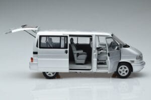 Volkswagen T4b Transporter Caravelle Minibus Schuco 1:18 450041500 Diecast — photo 4 of 8