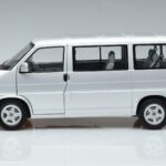 Volkswagen T4b Transporter Caravelle Minibus Schuco 1:18 450041500 Diecast - image 5 of 8