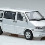 Volkswagen T4b Transporter Caravelle Minibus Schuco 1:18 450041500 Diecast - image 6 of 8