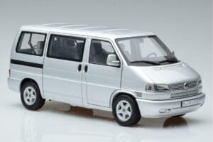 Volkswagen T4b Transporter Caravelle Minibus Schuco 1:18 450041500 Diecast — photo 6 of 8