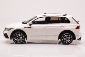 Volkswagen Tiguan R White Otto 1:18 OT1001 Resin — photo 3 of 6