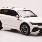Volkswagen Tiguan R White Otto 1:18 - image 4 of 6