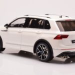 Volkswagen Tiguan R White Otto 1:18 - image 5 of 6