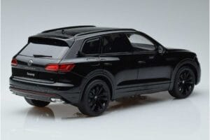 Volkswagen Touareg CR Black FAW 1:18 LTC761021BLA Diecast — photo 3 of 7
