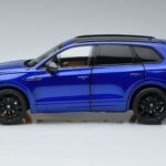 Volkswagen Touareg CR Blue FAW 1:18 LTC761021BLU Diecast - image 4 of 7