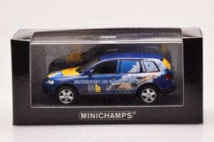 Volkswagen Touareg 7L Shell Helix Fresh Up Force Minichamps 1:43 VOLKSWAGEN-264066 Diecast — photo 4 of 4