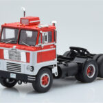 White 7400 Red Silver IXO 1:43