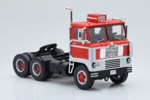 White 7400 Red Silver IXO 1:43 TR170 Diecast — photo 3 of 5