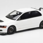 Mitsubishi Lancer Evo VIII MR FQ-400 White Otto 1:18