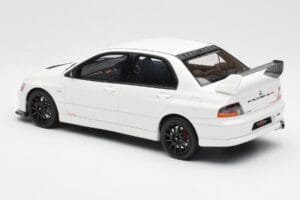 Mitsubishi Lancer Evo VIII MR FQ-400 White Otto 1:18 OT777 Resin — photo 5 of 6